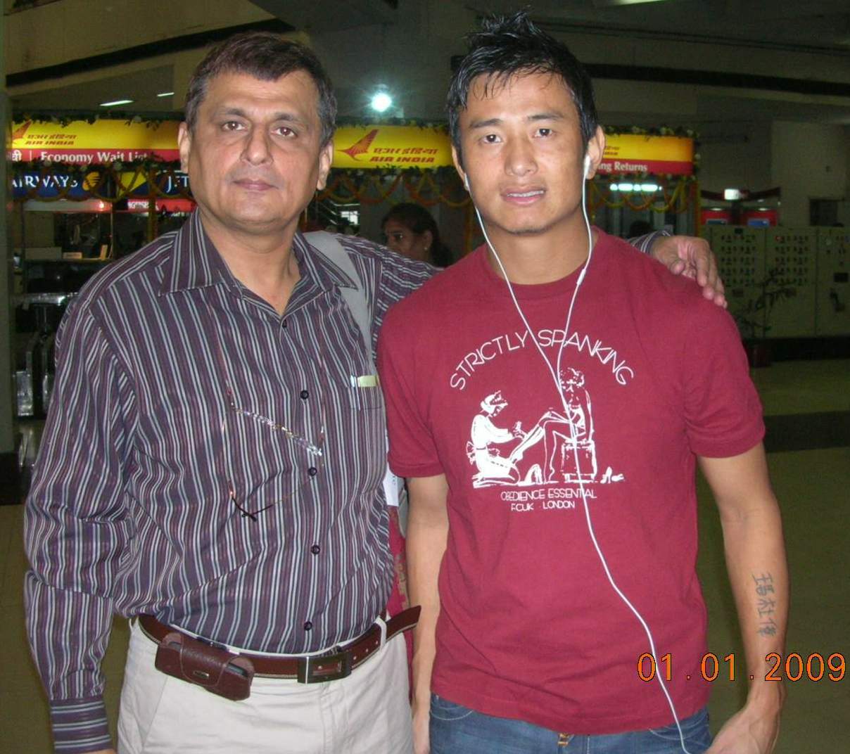 Vineet Wason with Baichung Bhutia ace footballer on the new year day 2009